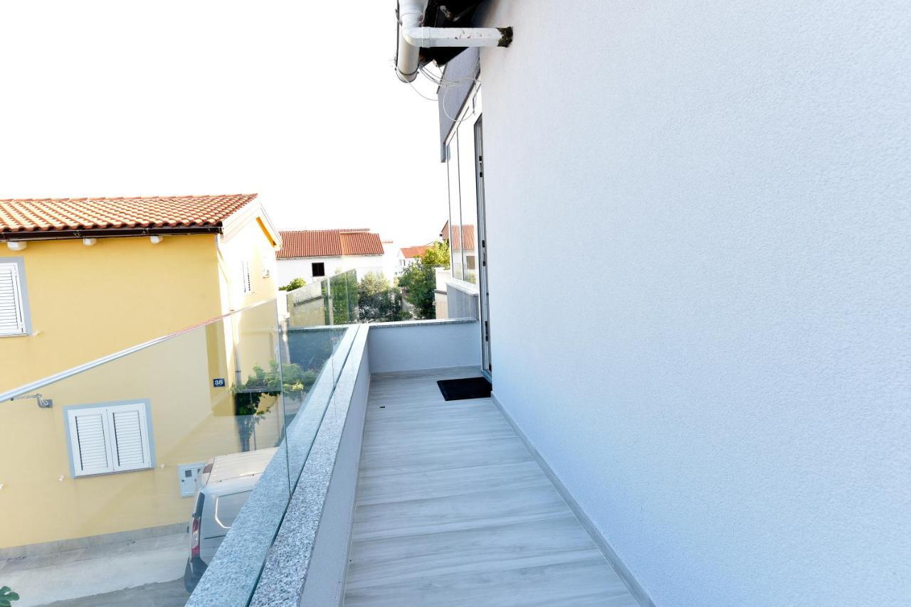 Apartment Sun Vir Cameră foto